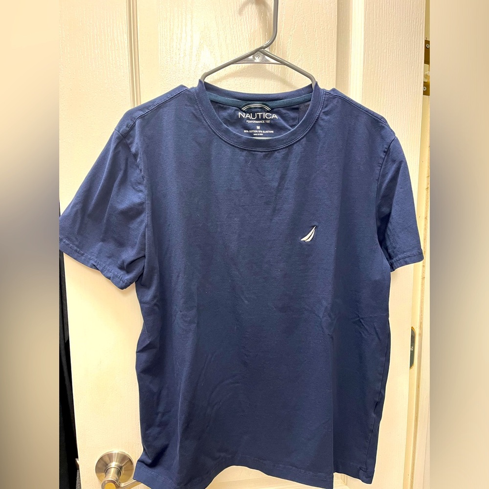 💰💰 2/$14 or 3/$12 Nautica T-shirt Sz M